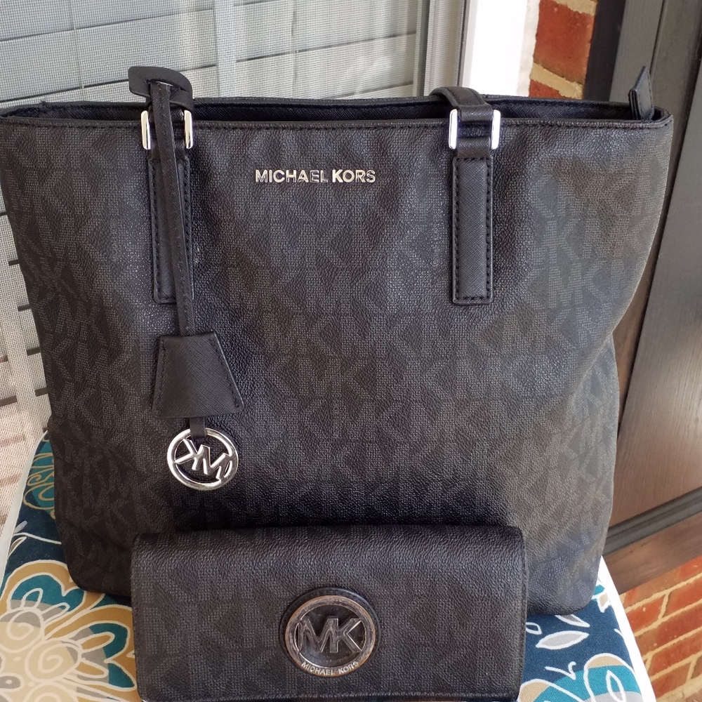Michael Kors (SOLD)